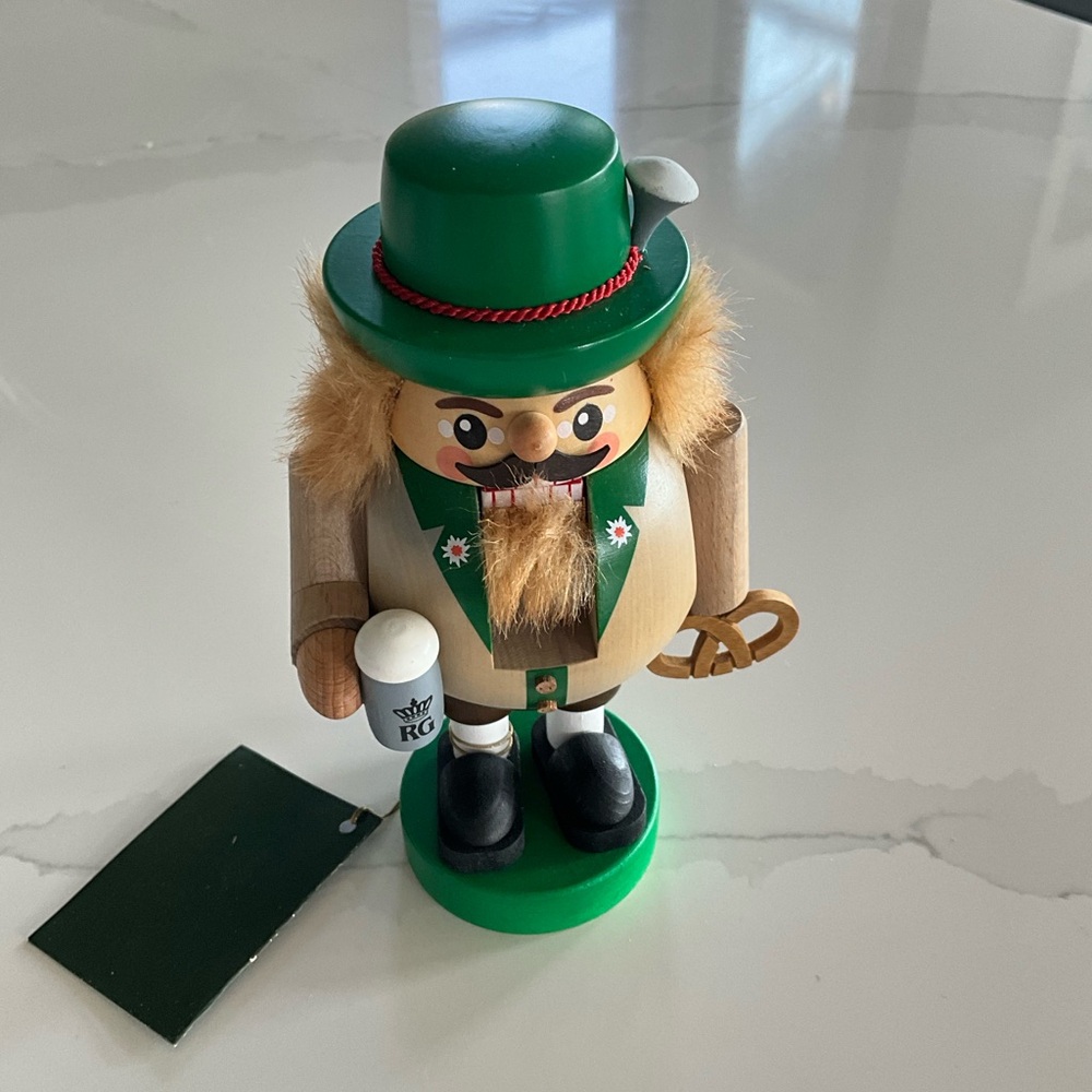 Richard glasser nutcracker oktoberfest